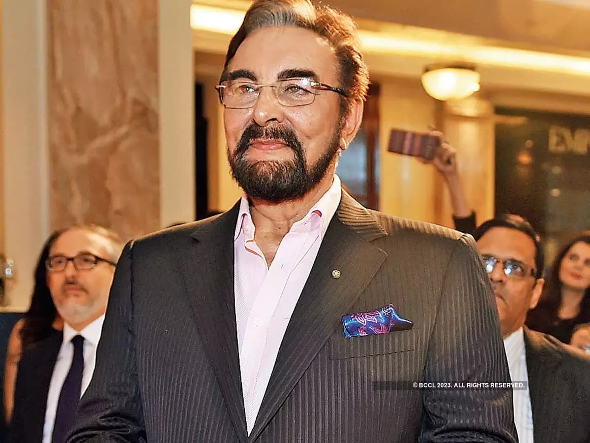 77 वर्ष पूरे करने वाले अभिनेता Kabir Bedi ने, अपनी पर्सनल जिंदगी पर की कुछ बाते, आइये जाने