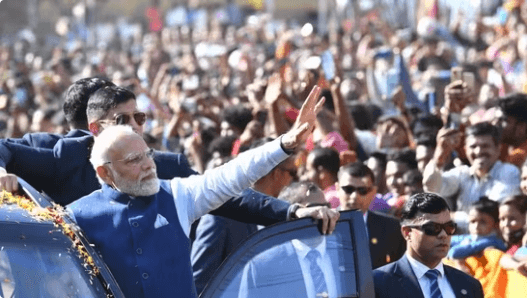 दिल्ली में PM Modi ने किया भव्य रोड शो, होगी BJP राष्ट्रीय कार्यकारिणी की बैठक 