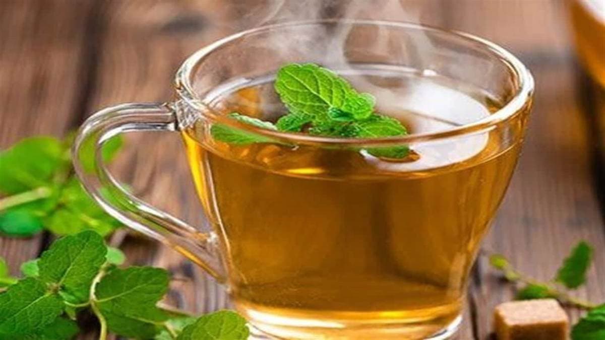 बाल झड़ने (Hair Fall) की परेशानी को दूर करे ये आयुर्वेदिक चाय