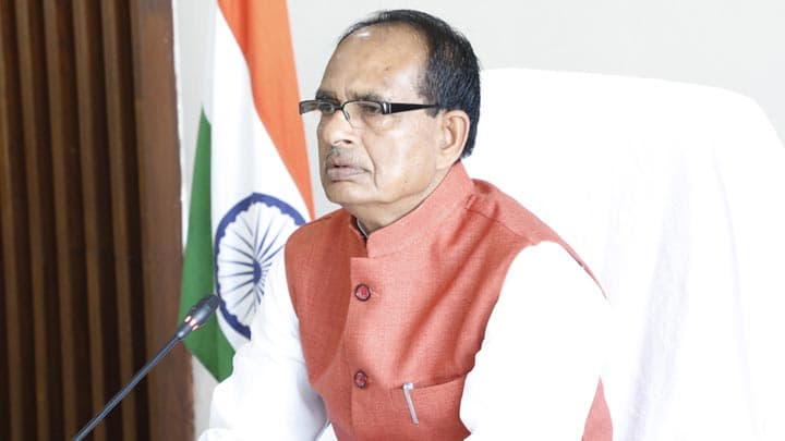 मुख्यमंत्री शिवराज सिंह चौहान ने जबलपुर में की नमामि नर्मदे प्रोजेक्ट की समीक्षा