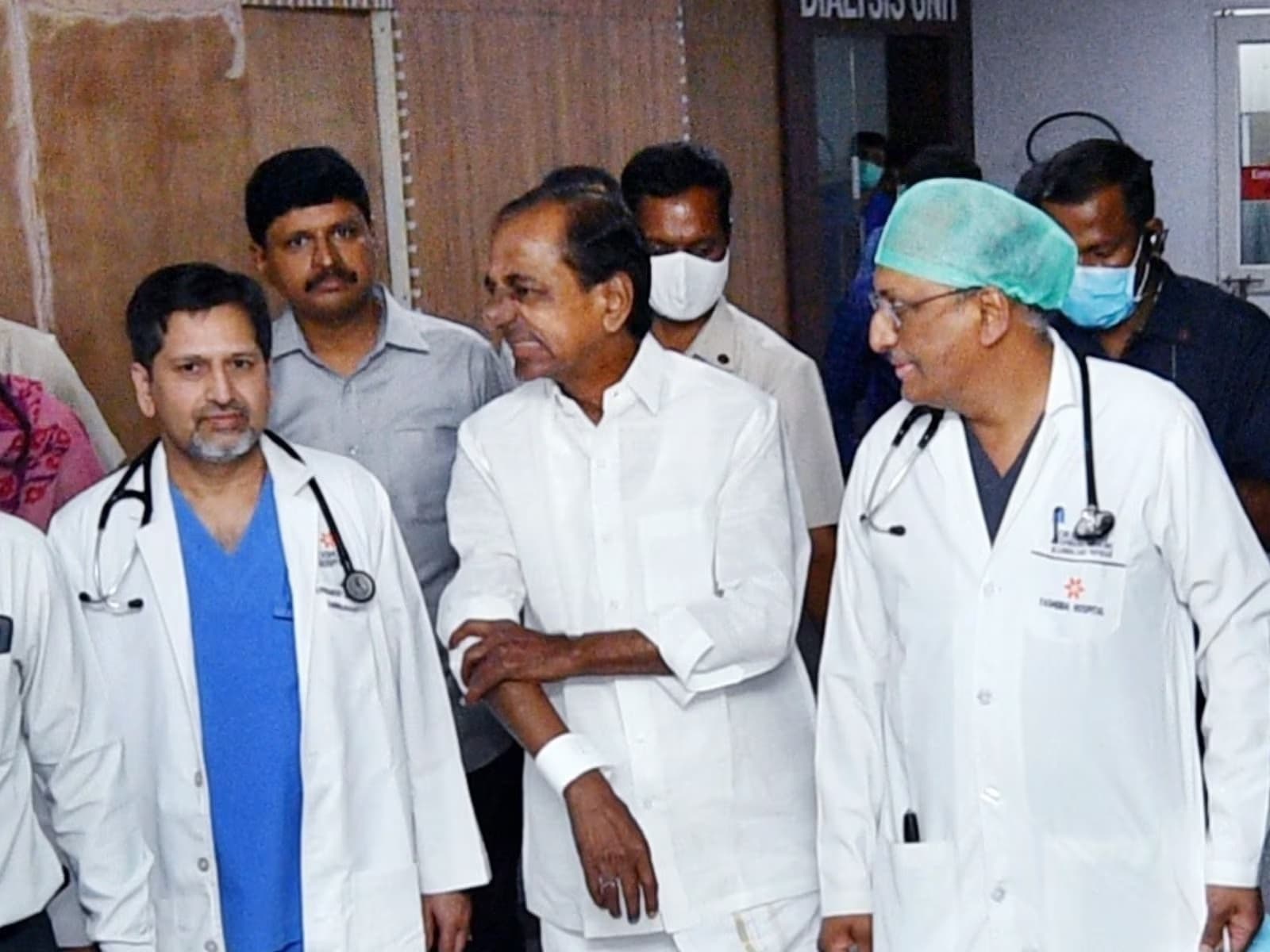 KCR Health Issue: तेलंगाना सीएम की तबियत बिगड़ी, अस्पताल में हुए भर्ती।