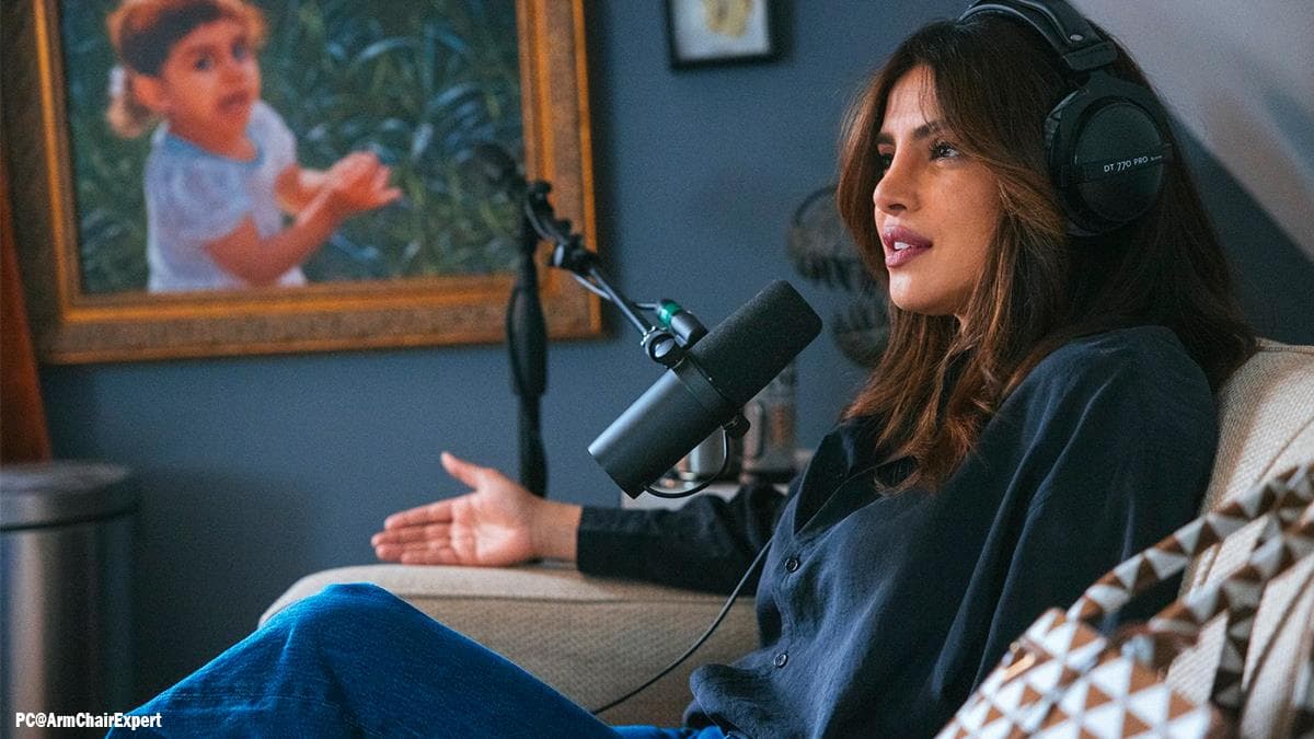 Priyanka Chopra: लोगों ने बॉलीवुड छोड़ने पर किया मजबूर, पाडकास्ट के दौरान सामने आया सच
