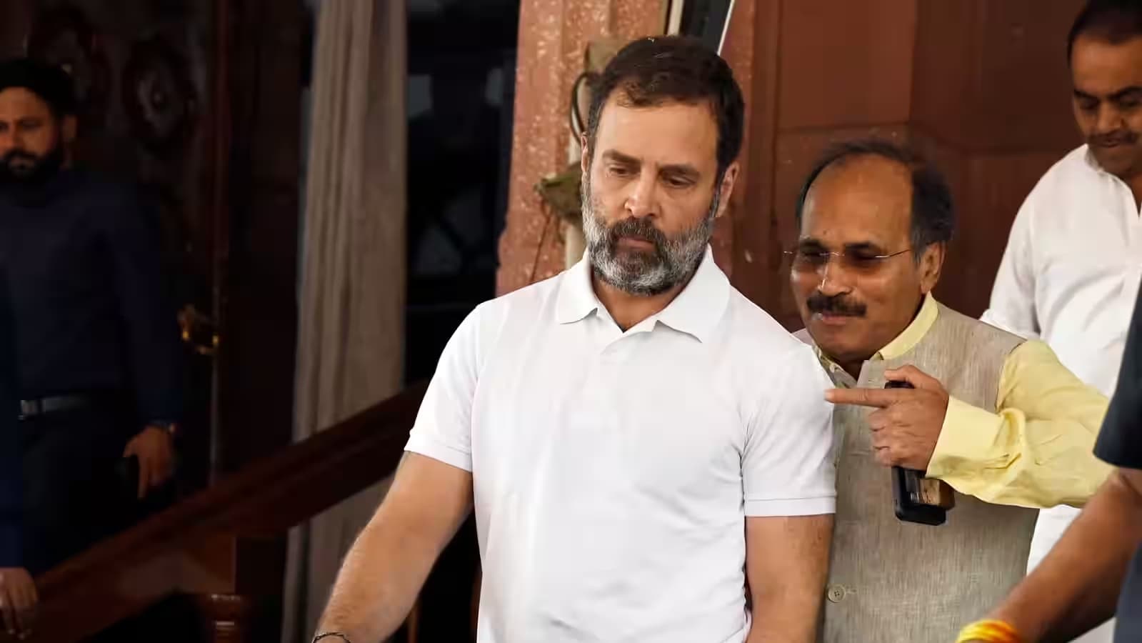 Rahul Gandhi Latest News: क्या सदस्यता खत्म होने के बाद राहुल गांधी जाएंगे जेल, चुनाव लड़ेंगे? सभी सवालों के जवाब।