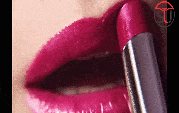 Kiss करना हो जाएगा आसान, अगर ऐसे करेंगें Lipstick का  इस्तेमाल 