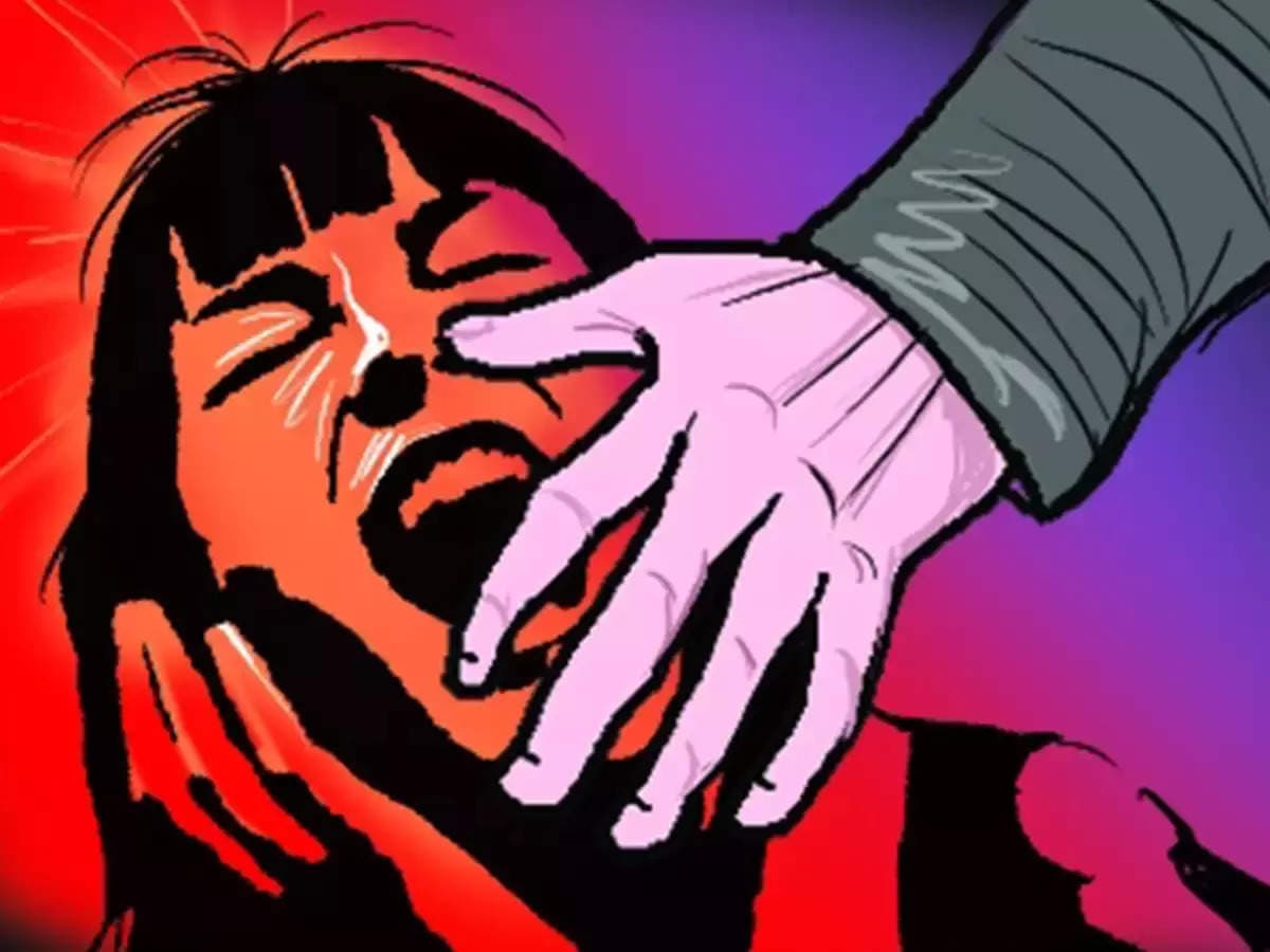 Crime News: पुलिसकर्मी ने रेप पीड़िता की लूटी इज्जत, हस्ताक्षर के बहाने ले गया था OYO होटल! जांच में जुटी पुलिस!