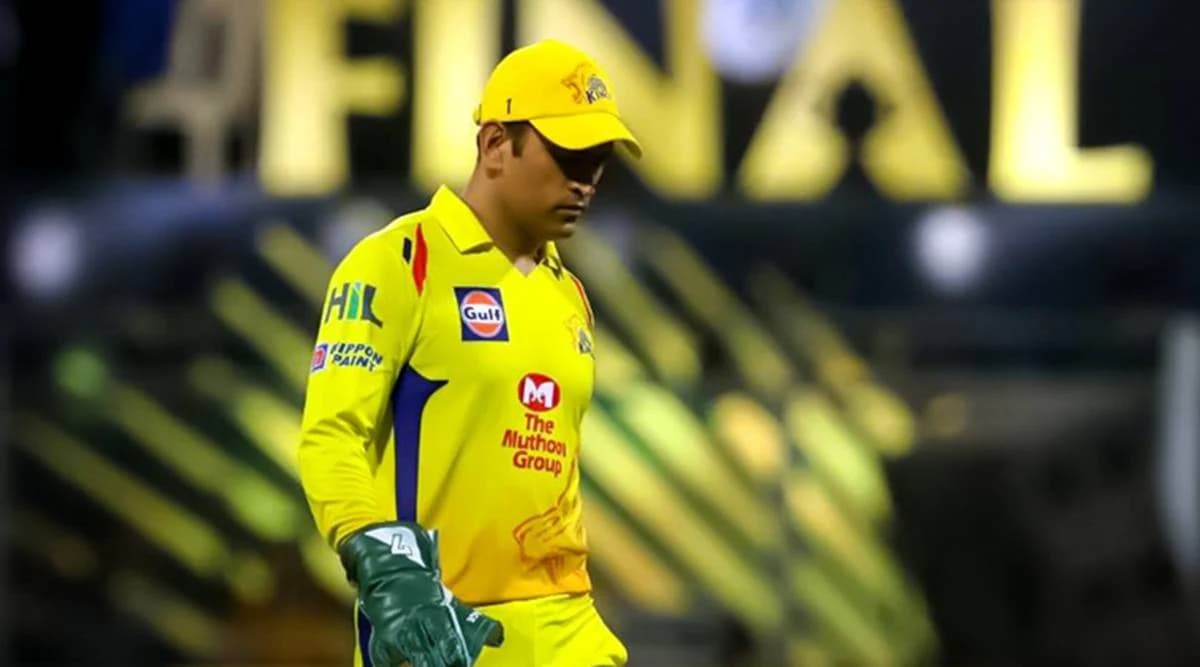 IPL में धोनी का ऐतिहासिक 'दोहरा शतक', चेपॉक में हुए सम्मानित