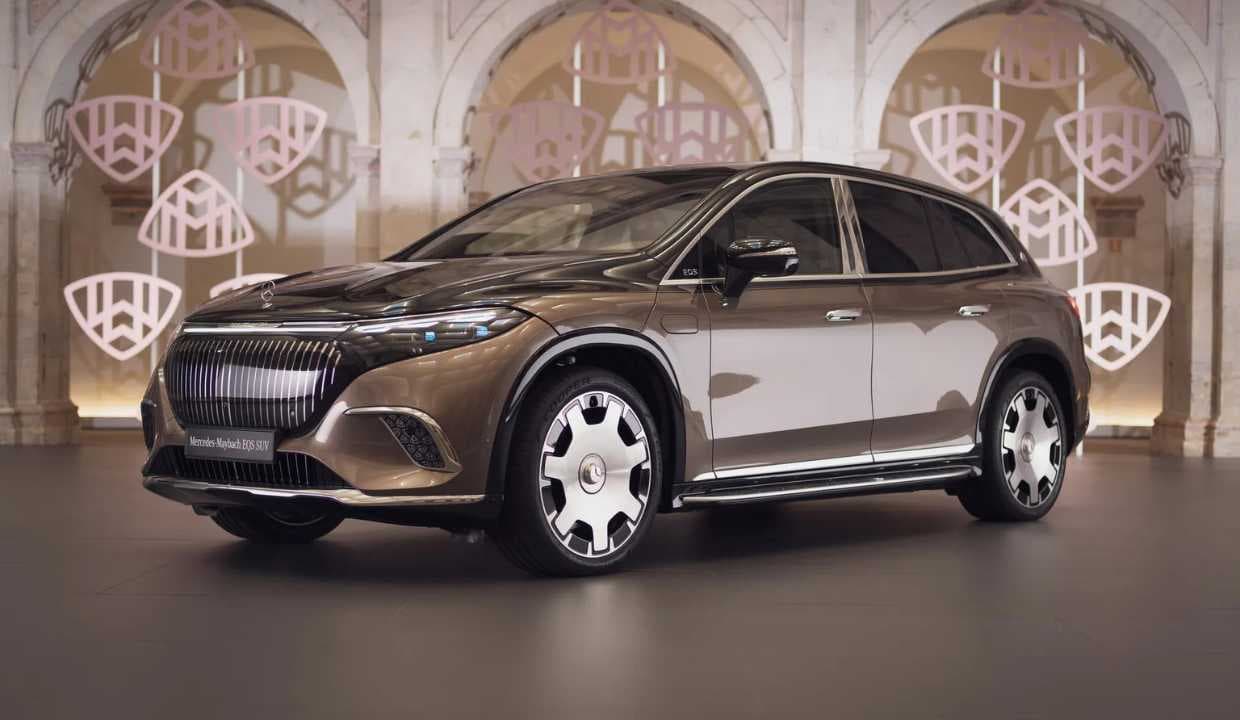 Mercedes-Benz ने भारत में पहली इलेक्ट्रिक Mercedes EQS 680 Maybach एसयूवी लॉन्च की!!