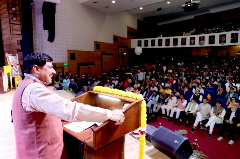 गर्भ में पल रहे शिशु को शारीरिक, मानसिक और आध्यात्मिक रूप से संस्कारित करना ही गर्भ संस्कार : डॉ. यादव