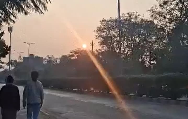 Mausam : मप्र में फिर बढ़ी ठिठुरन, 8 शहरों में पारा 10 डिग्री से नीचे, 2 दिन बाद फिर बदलेगा मौसम