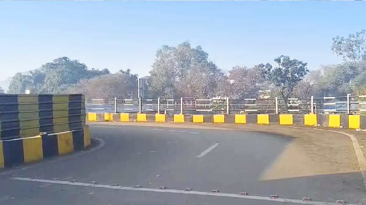 Viral Post : इंजीनियरों ने की गजब की कारीगरी, फिर बना 90 डिग्री का ओवरब्रिज, वीडियो भी वायरल