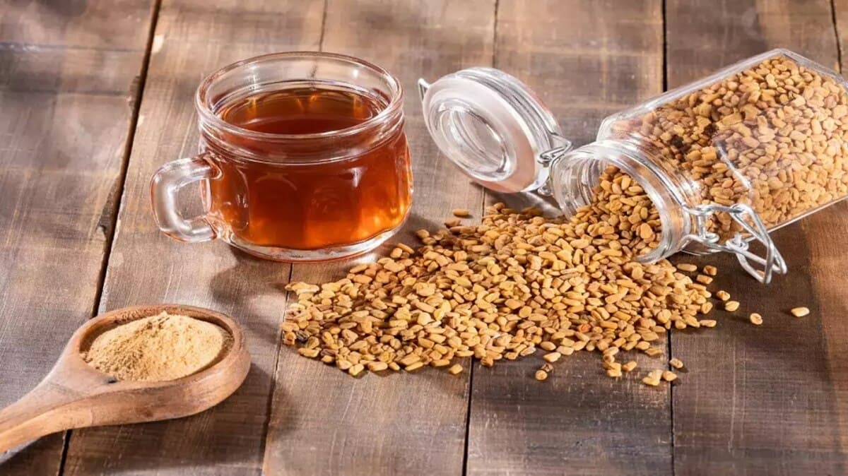 Methi Water: खाली पेट मेथी का पानी पीने के फायदे जानकर आप भी हो जाएंगे हैरान