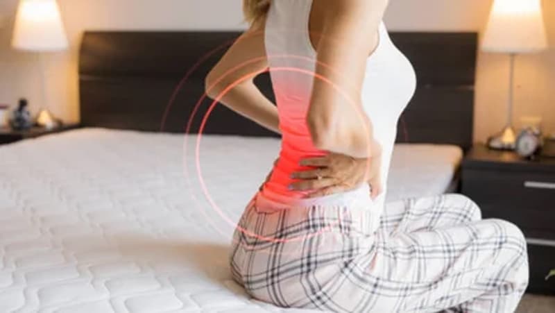 Severe Back Pain: अगर कमर दर्द से हैं परेशान तो अपनाएं ये घरेलु नुस्खा, जल्द ही दिखने लगेगा फर्क