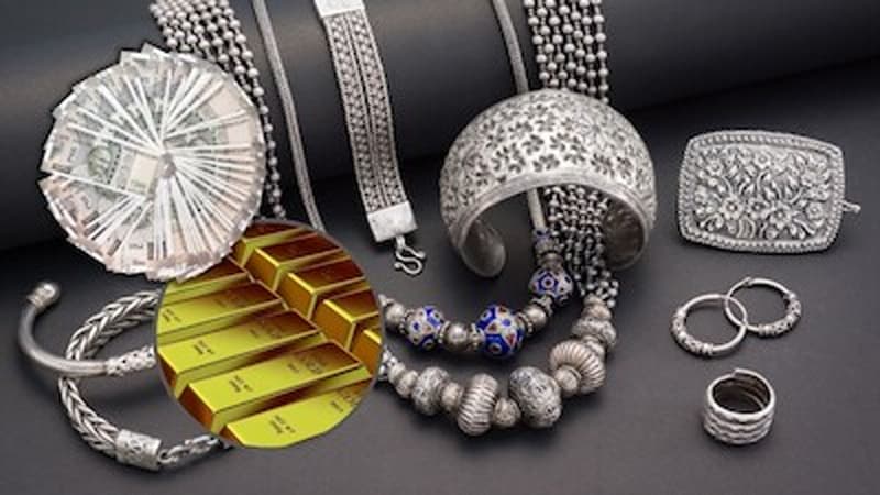 Silver Lucky Metal: इन 5 राशियों के लिए चांदी है भाग्यशाली धातु, इसे पहनने से जीवन में लग जाएंगे चार चांद, जानें कौन सी हैं?