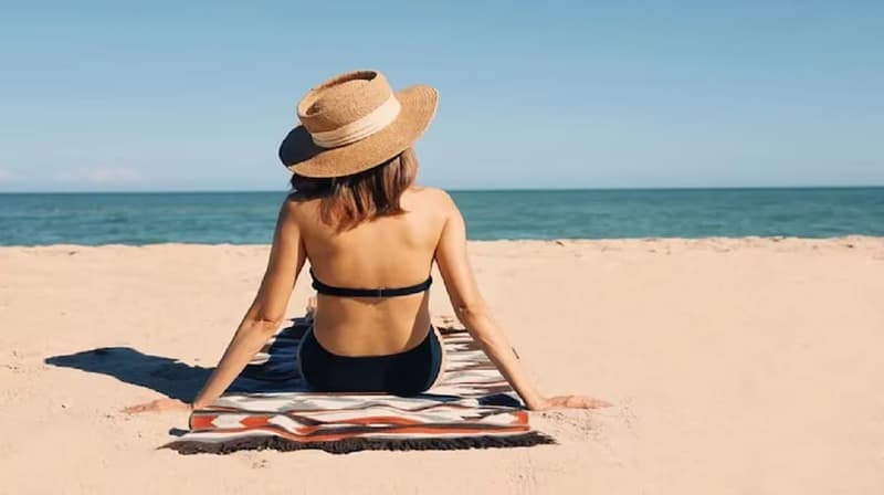Vitamin D : गर्मियों में विटामिन D के लिए दिन में किस समय धूप लेनी चाहिए, जानें क्या है सही तरीका?