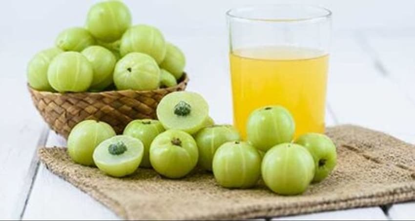 Amla juice benefits: सेहत के लिए किसी वरदान से कम नहीं है आंवला, जानें इसके फायदे और सेवन के तरीके?