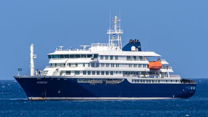 Cruise Ship Hantavirus Outbreak: अटलांटिक महासागर में क्रूज़ पर हंटावायरस का कहर, 3 यात्रियों की मौत; केप वर्डे में रुका जहाज़