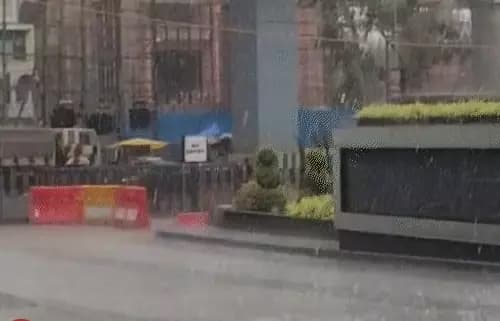 MP के कई जिलों में भरी दोपहरी में बारिश, बालाघाट में पेड़ उखड़े और गाड़ियां क्षतिग्रस्त