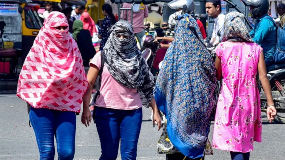 Several Heats: मप्र भट्टी की तरह तप रहा: खजुराहो में रिकॉर्ड 47.4°C तापमान दर्ज, कई जिलों के लिए 'रेड अलर्ट' जारी
