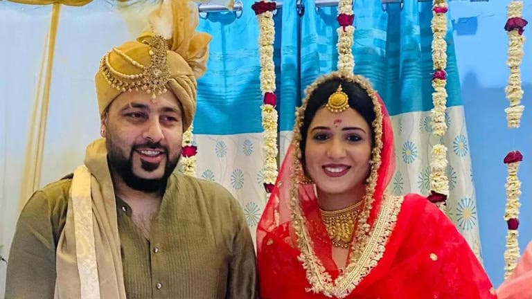 Badshah और Isha Rikhi के रिश्ते में आई दरार? एक्ट्रेस के भावुक पोस्ट ने बढ़ाई चर्चाएं