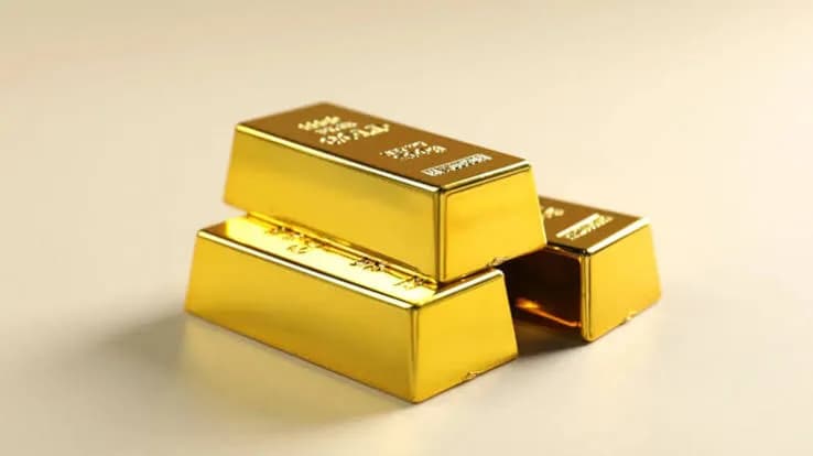 Gold Price Today: सोने की कीमतों में मामूली गिरावट, चांदी ₹2,479 टूटी, जानें आज का Gold Rate