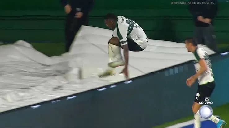 Footballer Falls Into Hole During Goal Celebration, फिर VAR ने Goal भी कर दिया रद्द