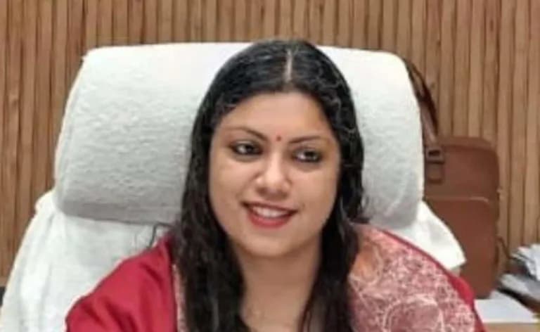 इलाहाबाद हाई कोर्ट की तीखी टिप्पणी: नोएडा डीएम मेधा रूपम की NSA हिरासत पर सवालों के घेरे में प्रशासन