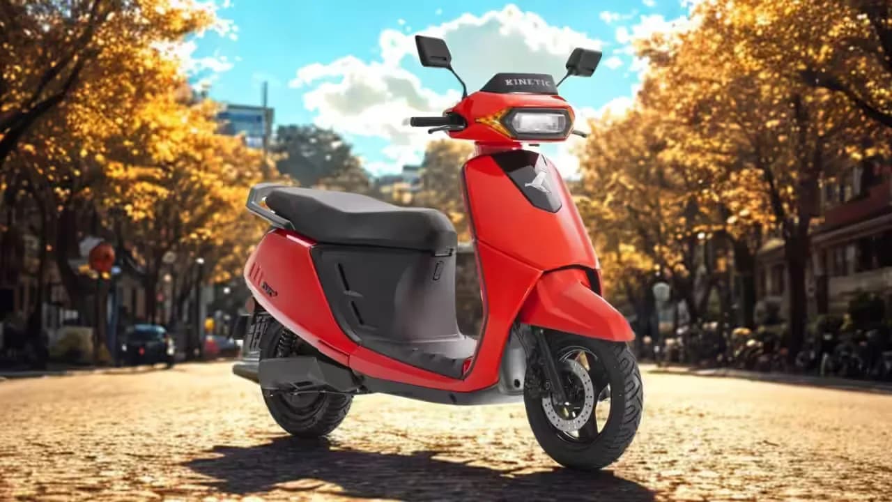 Kinetic DX+ Electric Scooter Launched: 132km रेंज, 3.1kWh बैटरी और ₹1.28 लाख कीमत