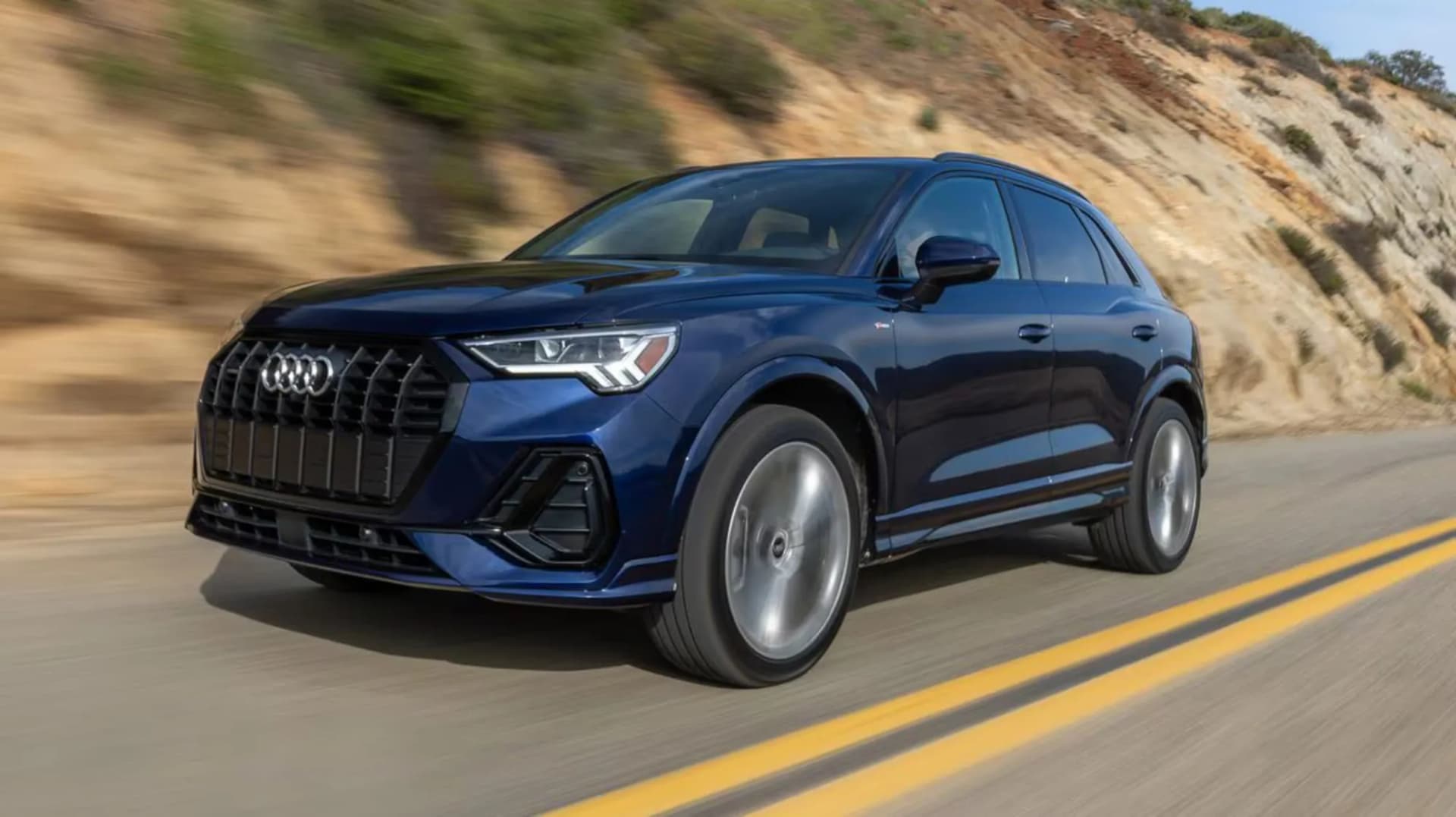 नई Audi Q3 भारत में लॉन्च, कीमत ₹51.99 लाख से शुरू; 204hp इंजन और Quattro AWD से लैस