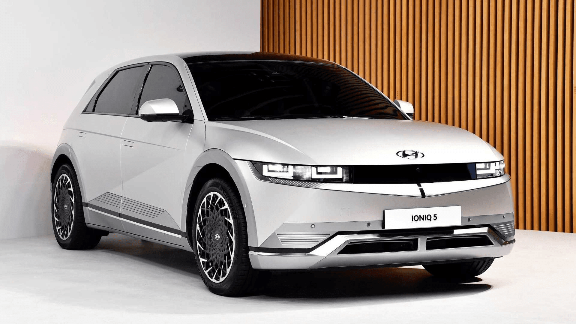 New Hyundai IONIQ 5 ईवी सवारी के लिए तैयार !! New Hyundai IONIQ 5 ईवी सवारी के लिए तैयार !!