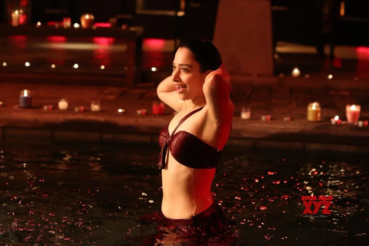 Tamannaah Bhatia किसको कर रही हैं डेट, वायरल वीडियो में कौन हैं यह शख्स, जानिए… Tamannaah Bhatia किसको कर रही हैं डेट, वायरल वीडियो में कौन हैं यह शख्स, जानिए…