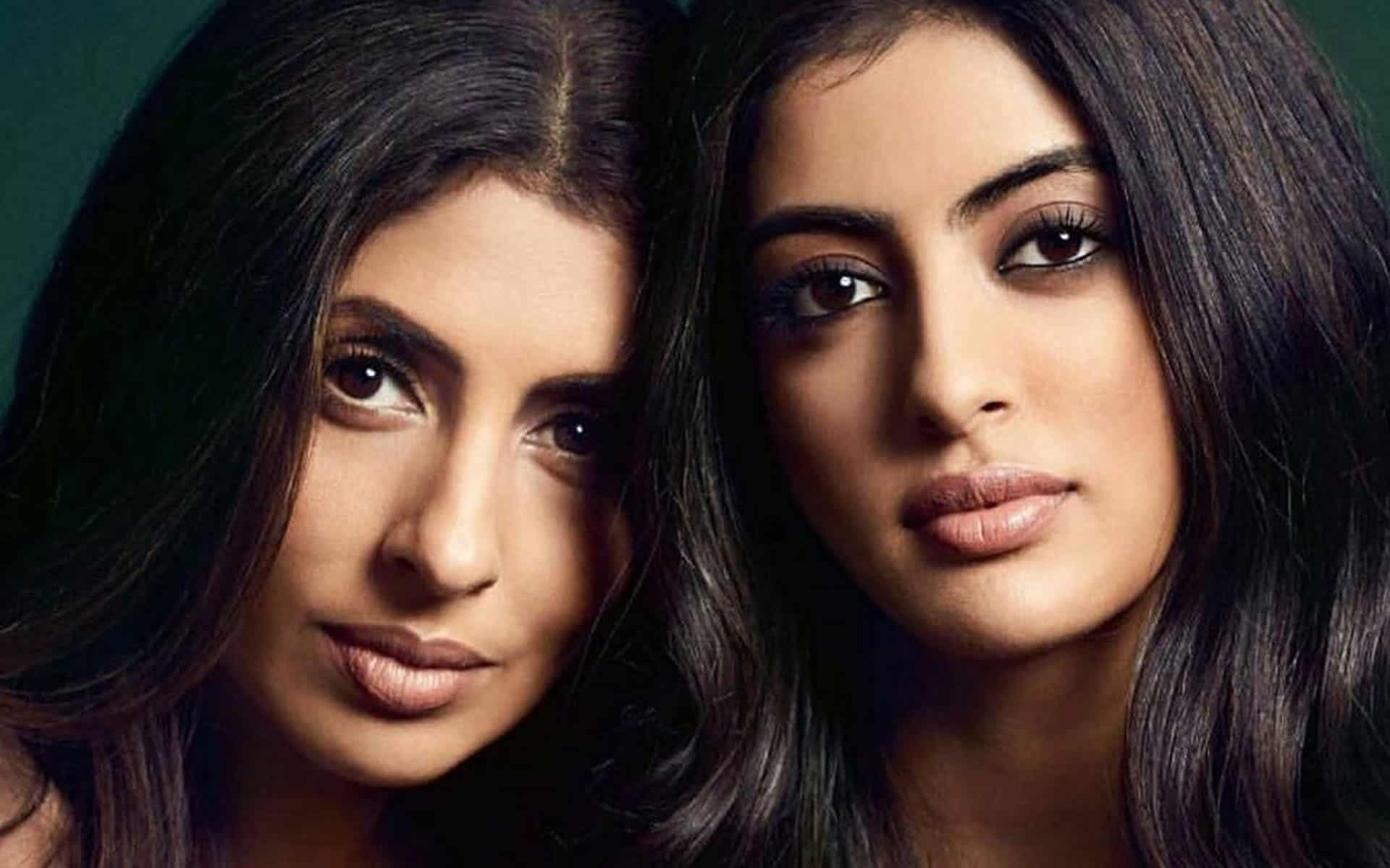 Shweta Bachchan: खुबसूरत साड़ी में नजर आयी ये माँ-बेटी की जोड़ी, फैंस ने कहा ये लग रही है बहने Shweta Bachchan: खुबसूरत साड़ी में नजर आयी ये माँ-बेटी की जोड़ी, फैंस ने कहा ये लग रही है बहने
