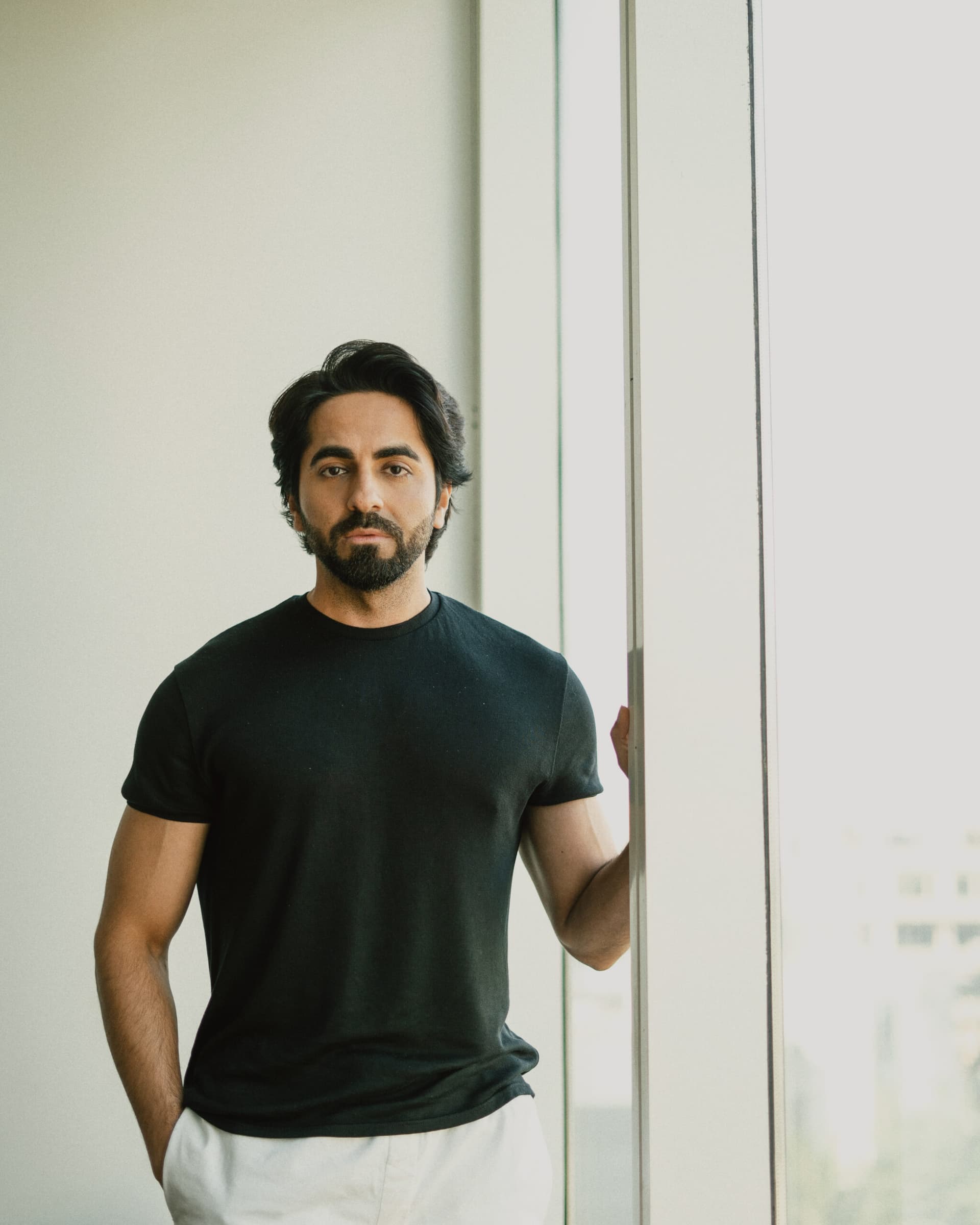 अभिनेता Ayushmann Khurrana ने ऐक्टिंग छोड़ शुरू किया ये काम, देखे एक नजर अभिनेता Ayushmann Khurrana ने ऐक्टिंग छोड़ शुरू किया ये काम, देखे एक नजर