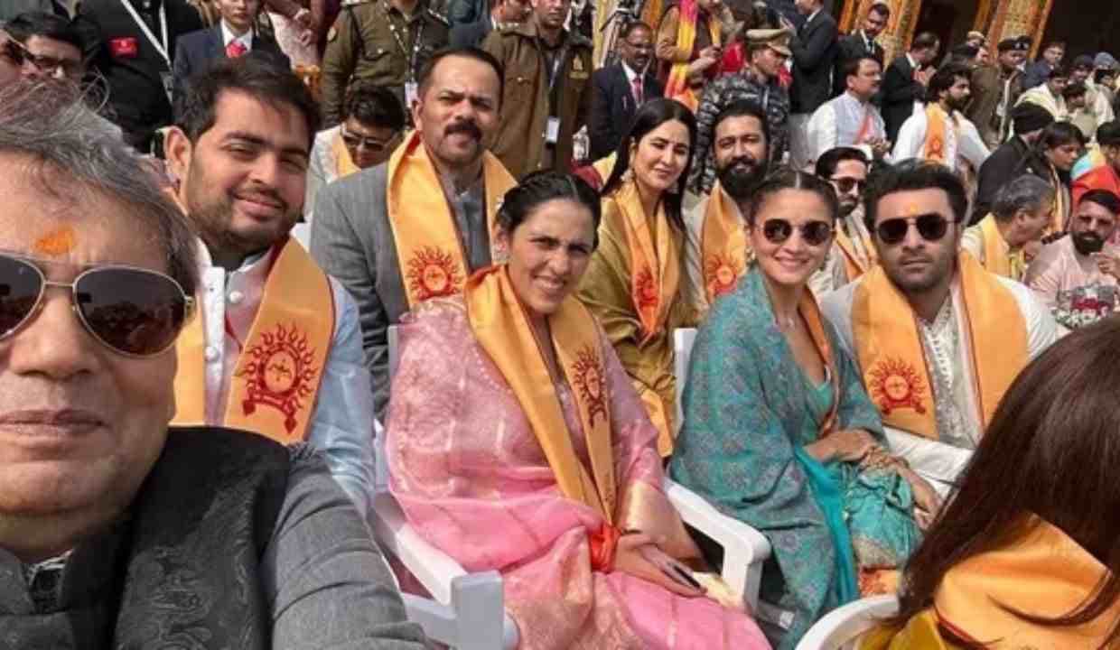 रणदीप हुडा, लिन, रणबीर कपूर, आलिया भट्ट, कैटरीना कैफ, माधुरी दीक्षित, बच्चन परिवार Ram Mandir समारोह में शामिल हुए रणदीप हुडा, लिन, रणबीर कपूर, आलिया भट्ट, कैटरीना कैफ, माधुरी दीक्षित, बच्चन परिवार Ram Mandir समारोह में शामिल हुए