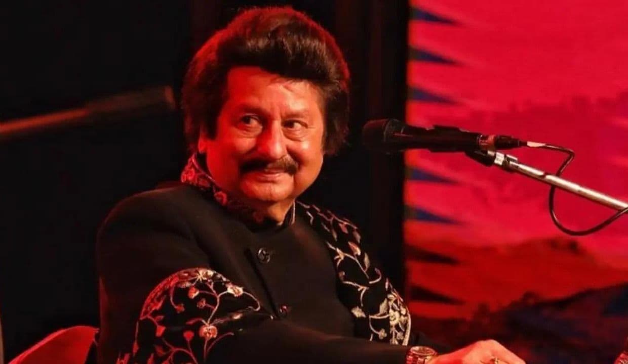 Pankaj Udhas का निधन: दुनिया को खूबसूरत और मोहित करने वाले ग़ज़ल गायक नहीं रहे, 72 की उम्र में चले गये! Pankaj Udhas का निधन: दुनिया को खूबसूरत और मोहित करने वाले ग़ज़ल गायक नहीं रहे, 72 की उम्र में चले गये!