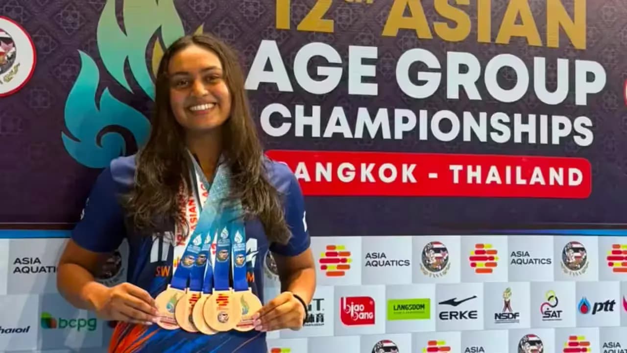 Tanishi Gupta ने तोड़ा Maana Patel का रिकॉर्ड, 100m Backstroke में रचा इतिहास Tanishi Gupta ने तोड़ा Maana Patel का रिकॉर्ड, 100m Backstroke में रचा इतिहास