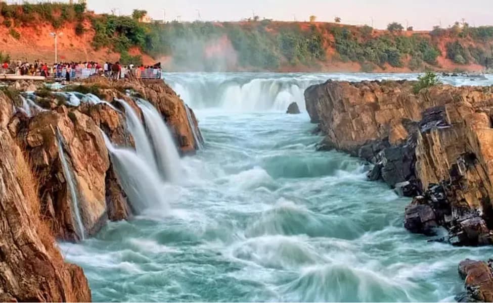 मध्य प्रदेश के 100 पर्यटन स्थलों पर मिलेगी AI की मदद से जानकारी, पर्यटकों को होगा फायदा मध्य प्रदेश के 100 पर्यटन स्थलों पर मिलेगी AI की मदद से जानकारी, पर्यटकों को होगा फायदा