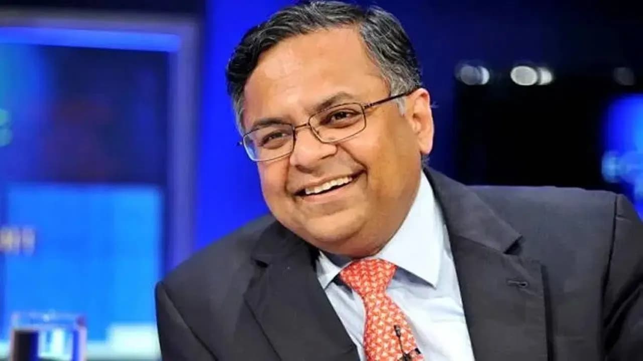 Tata Sons चेयरमैन चंद्रशेखरन: सेमीकंडक्टर में समय लग सकता है, पर टाटा ग्रुप निर्माण जारी रखेगा; बोर्डरूम विवाद के बीच Bloomberg New Economy Forum में बयान Tata Sons चेयरमैन चंद्रशेखरन: सेमीकंडक्टर में समय लग सकता है, पर टाटा ग्रुप निर्माण जारी रखेगा; बोर्डरूम विवाद के बीच Bloomberg New Economy Forum में बयान