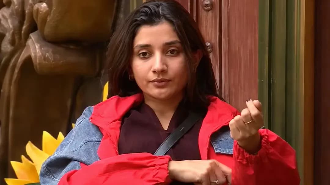 Kanika Mann Abusive Relationship: बिग बॉस 20 में सुनाई आपबीती, बोलीं "मुझे लगा वह मुझे भी मार सकता है" Kanika Mann Abusive Relationship: बिग बॉस 20 में सुनाई आपबीती, बोलीं "मुझे लगा वह मुझे भी मार सकता है"
