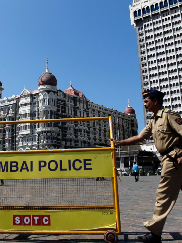 मुंबई में कर्फ्यू, शहर में धारा 144 लागू !! Mumbai Police !