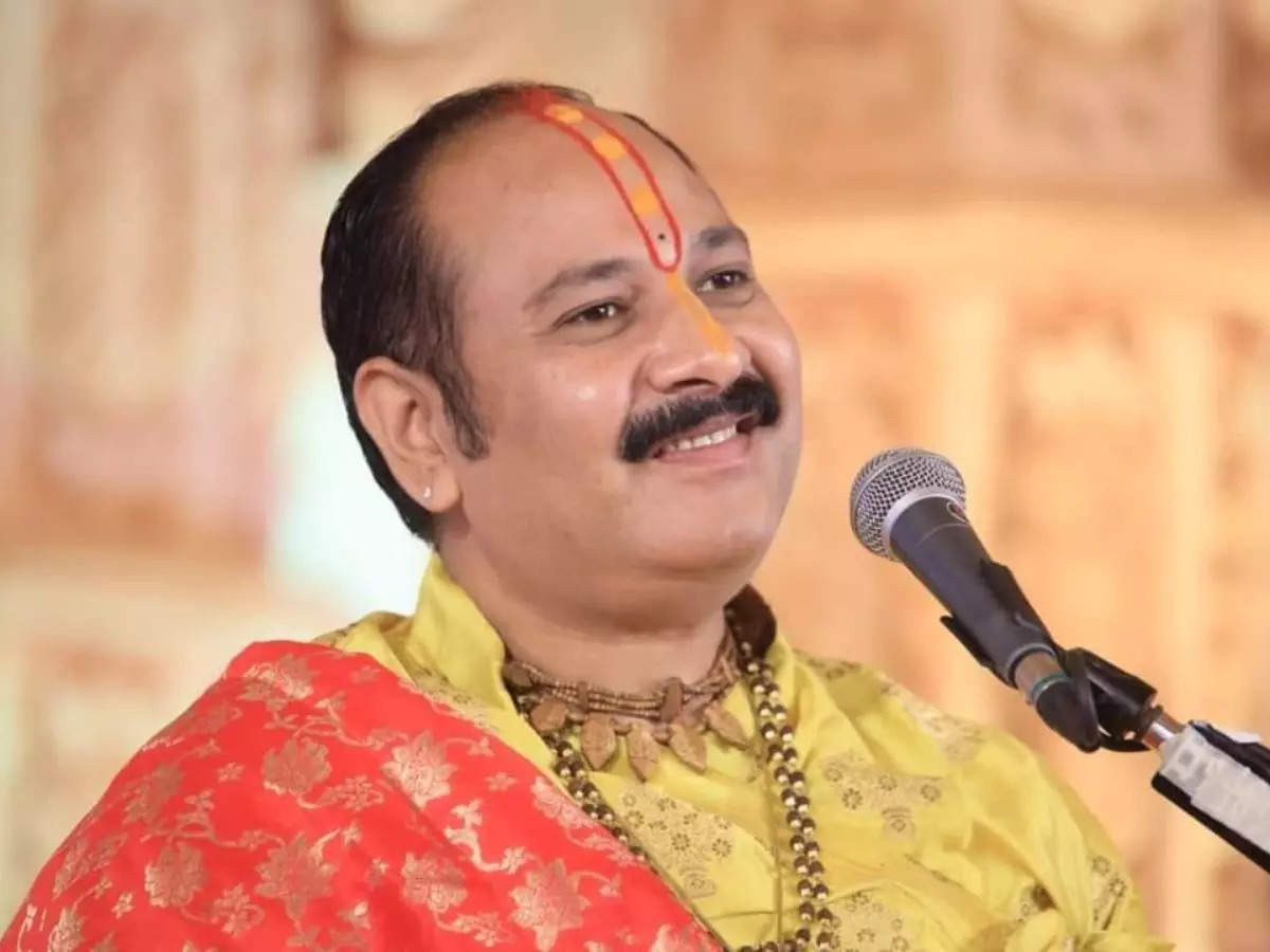 Pandit Pradeep Mishra