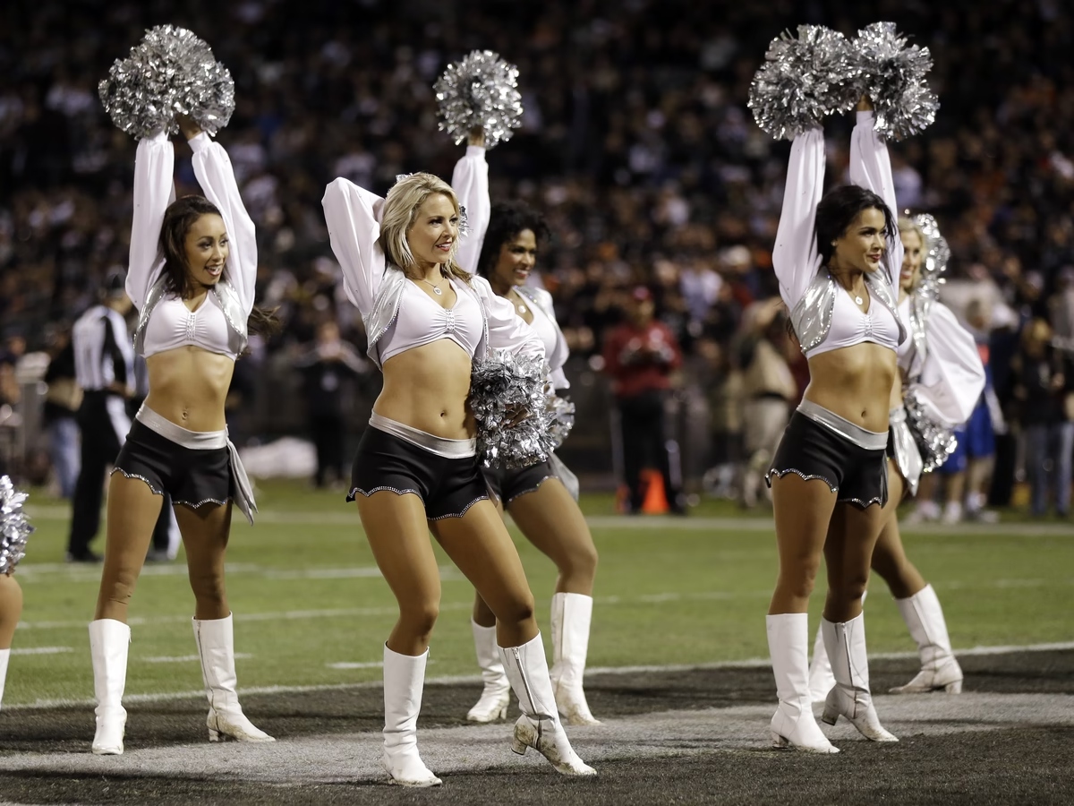 About Cheerleader