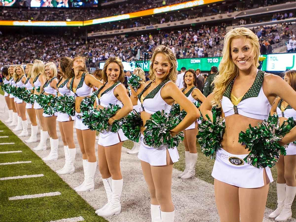 About Cheerleader