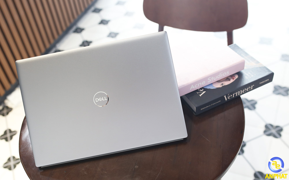 Dell Vostro5620