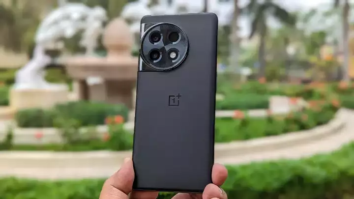 One Plus 11R