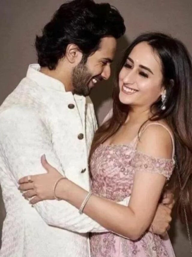 Janhvi Kapoor was seen in a black dress at Varun Dhawan and Natasha's wedding anniversary.