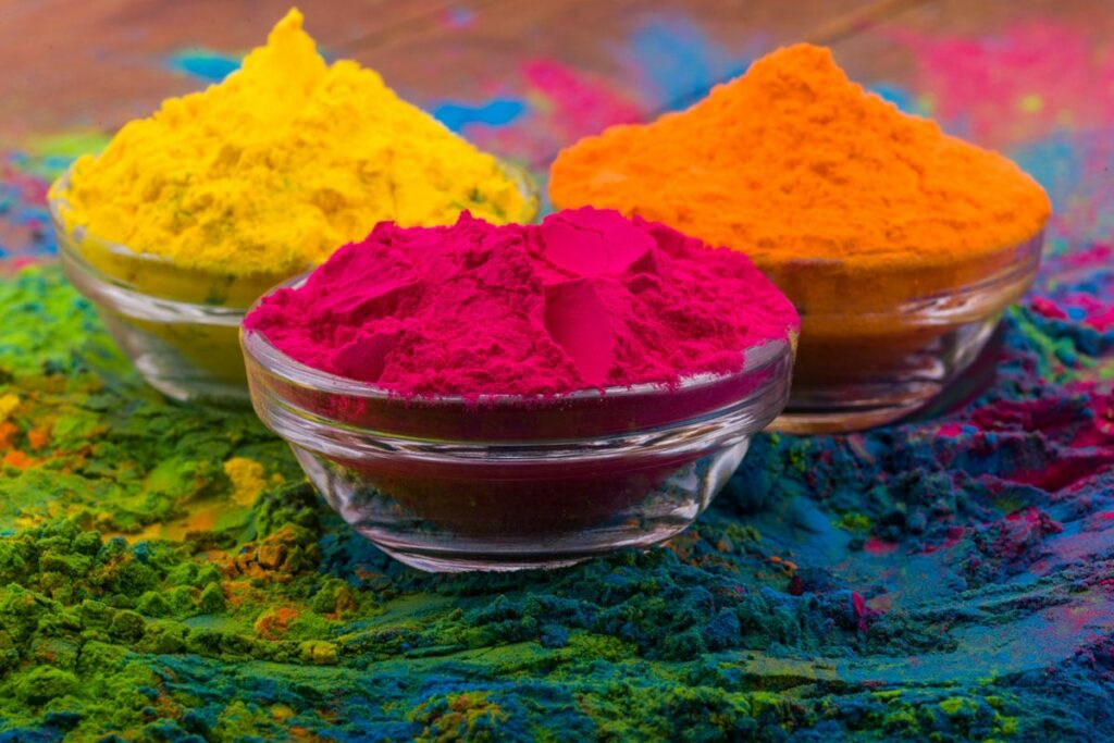 Organic Holi Colours से बनाए अपनी होली को और भी खूबसूरत