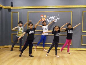 Business idea: You can earn lakhs from dance center business, know about this business