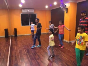 Business idea: You can earn lakhs from dance center business, know about this business