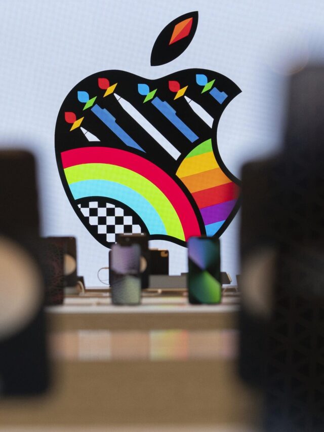 भारत में खुला पहला Apple Store