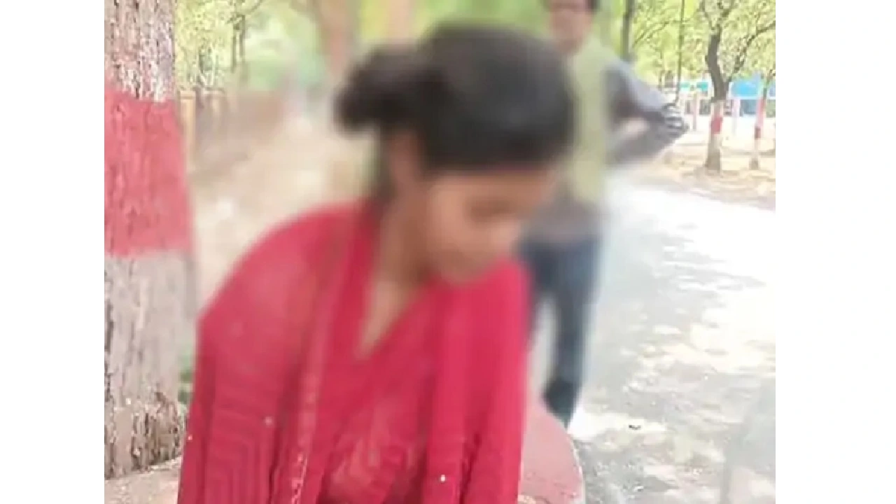 A major case involving obscene content has emerged in Agra with a mother filing a complaint against a social media influencer. 1 A major case involving obscene content has emerged in Agra, with a mother filing a complaint against a social media influencer.